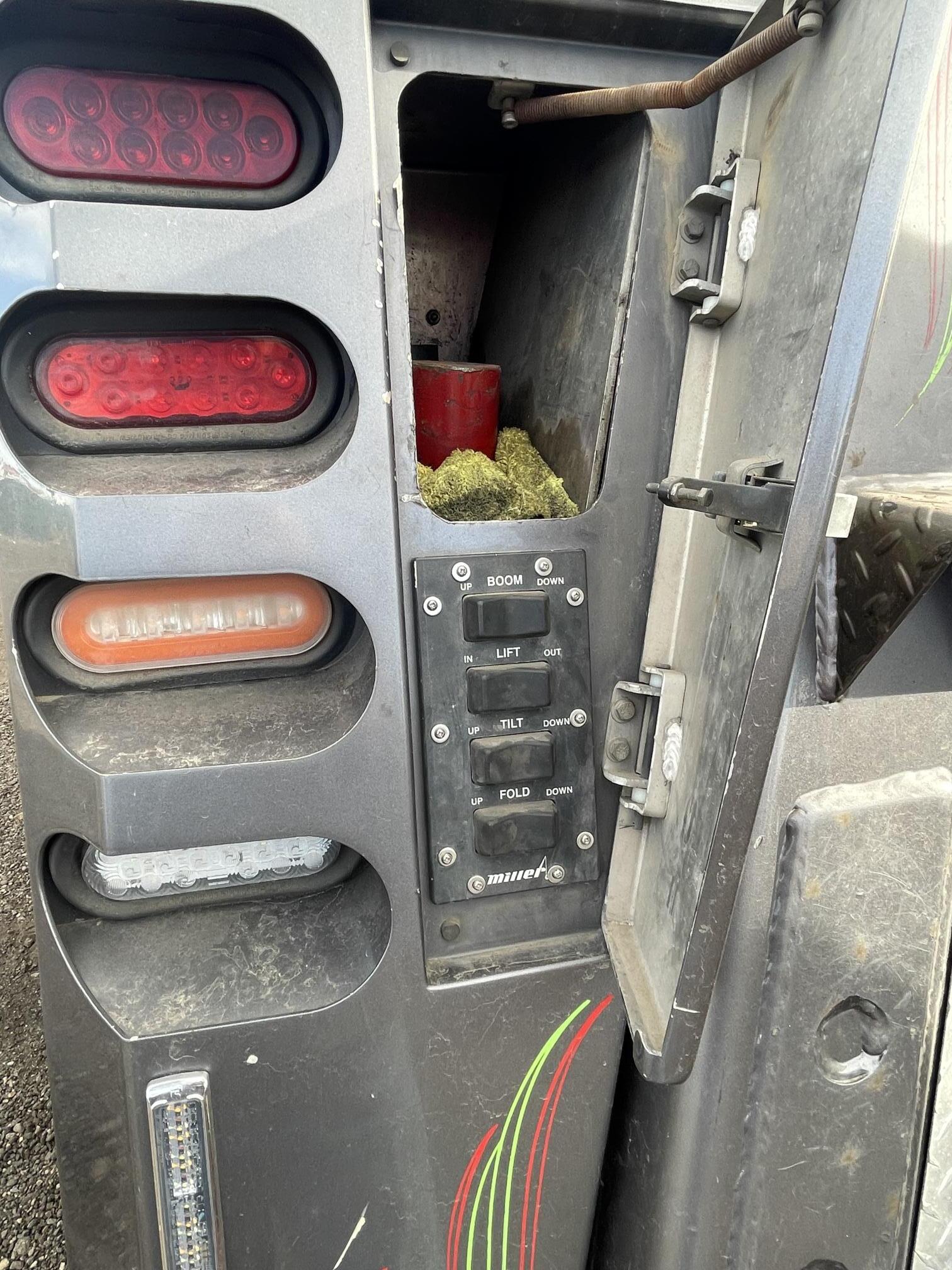 2012 PETERBILT 389 - Image 87