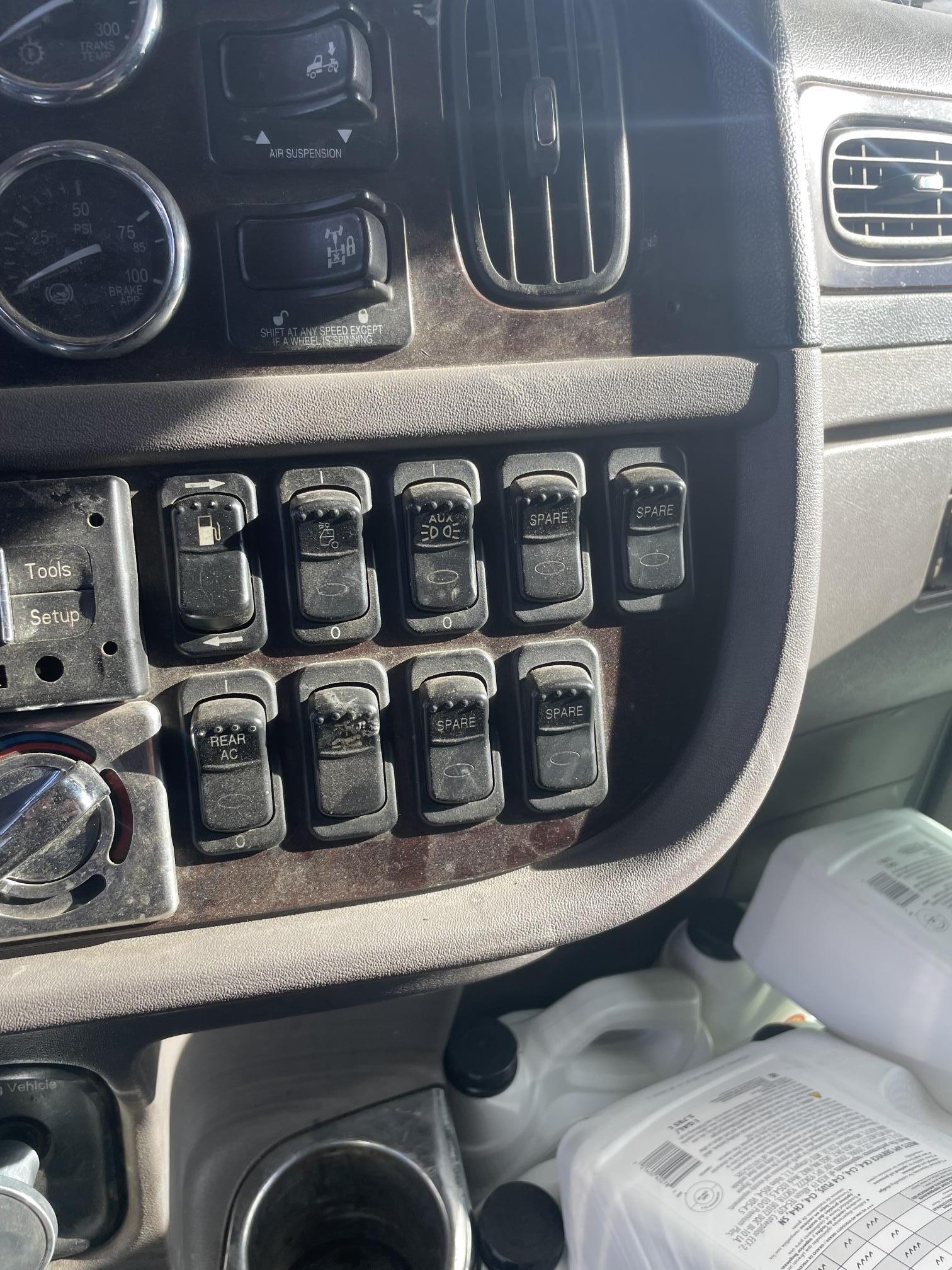 2012 PETERBILT 389 - Image 64