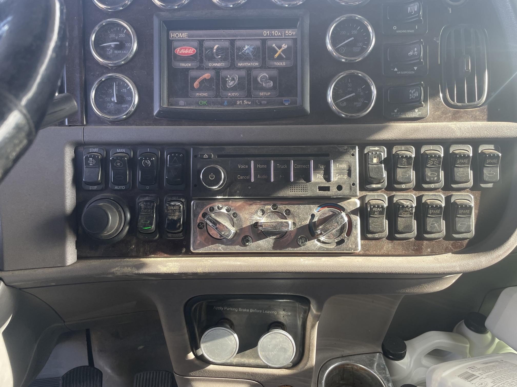 2012 PETERBILT 389 - Image 63