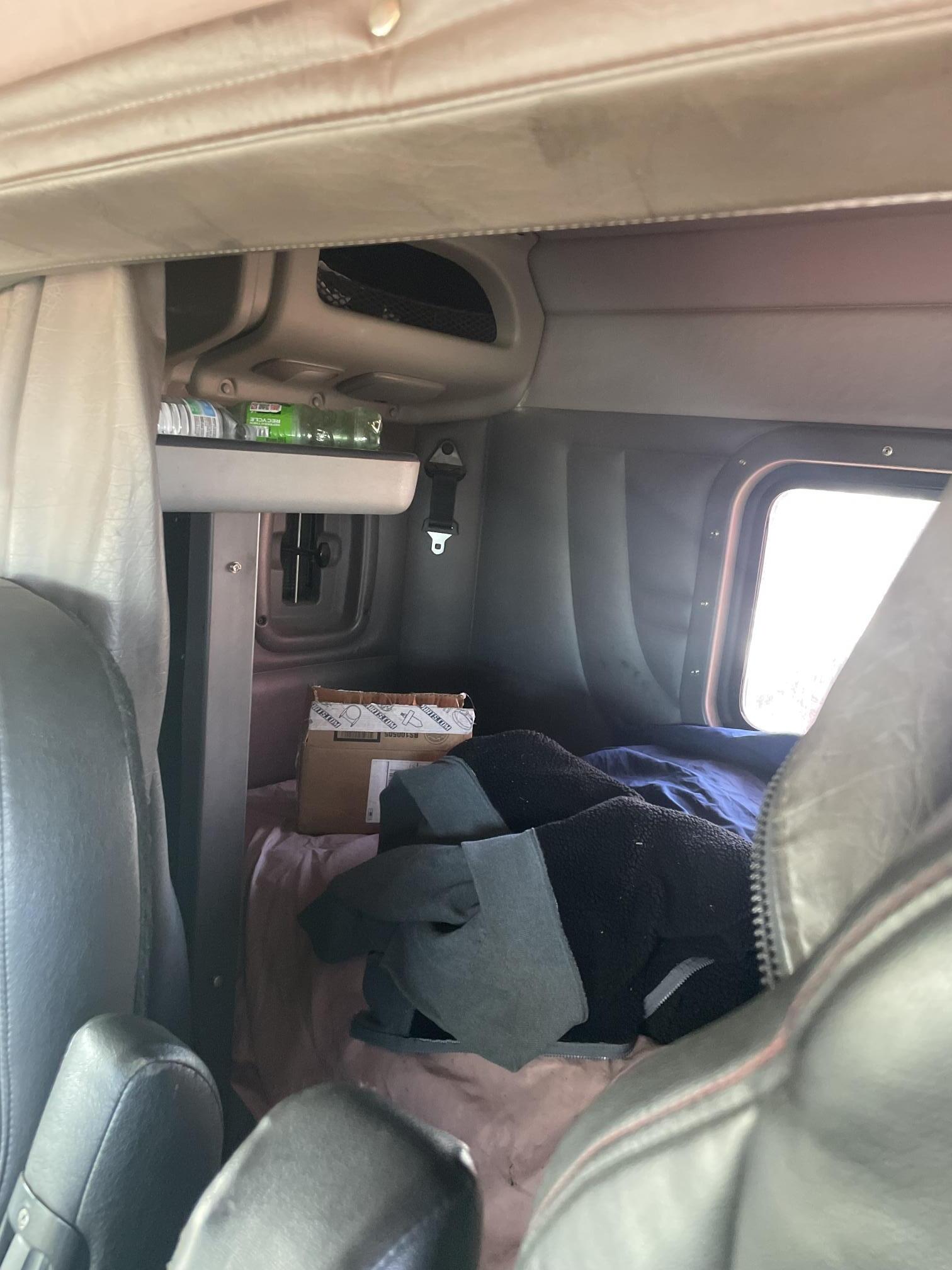 2012 PETERBILT 389 - Image 76