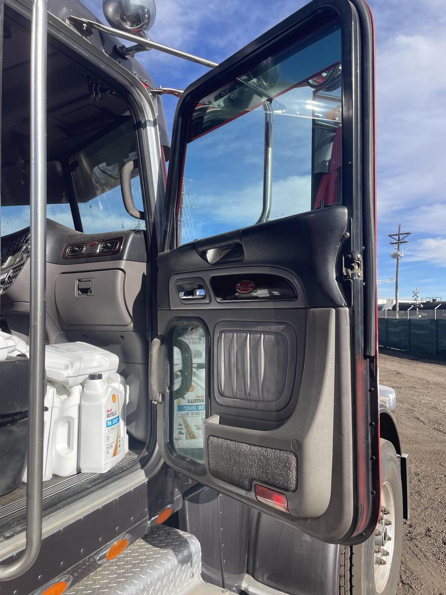 2012 PETERBILT 389 - Image 78