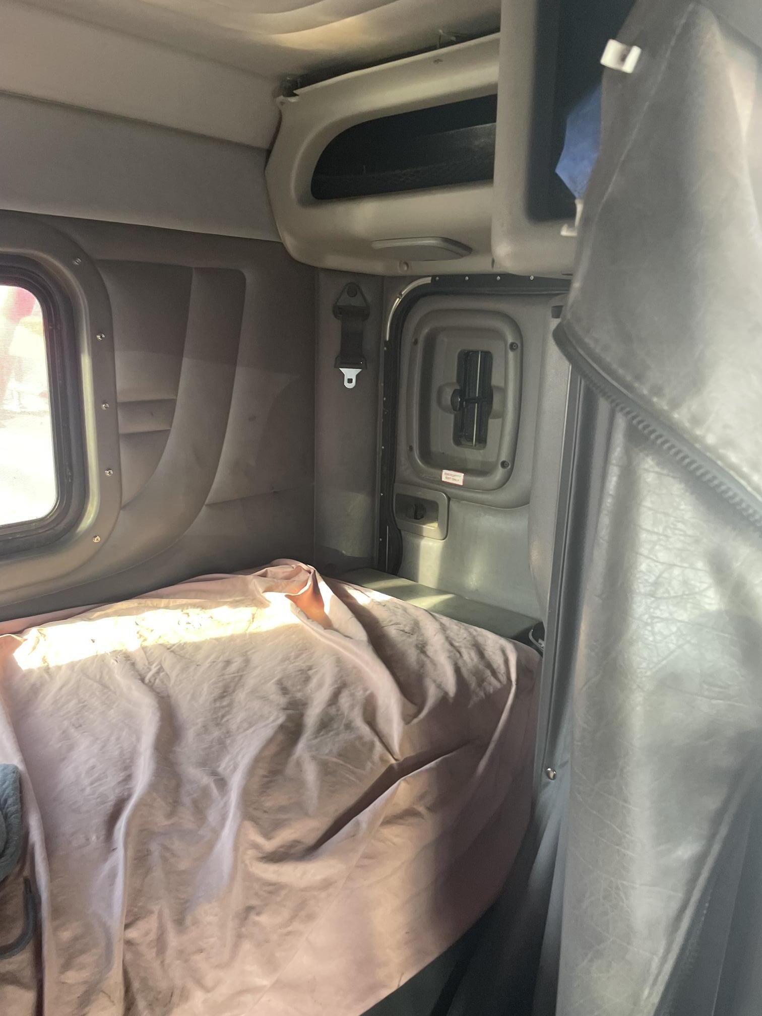 2012 PETERBILT 389 - Image 77