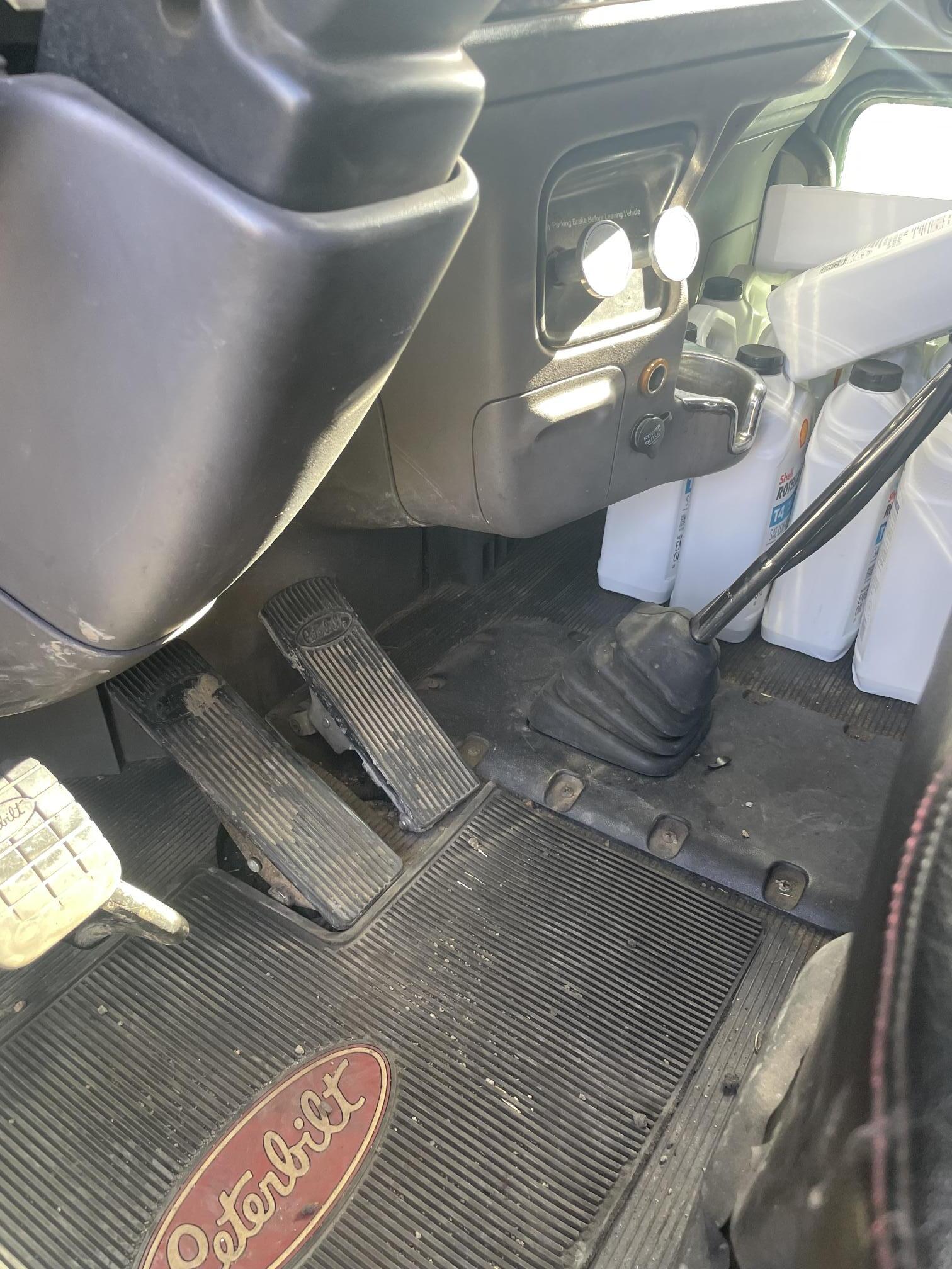 2012 PETERBILT 389 - Image 45