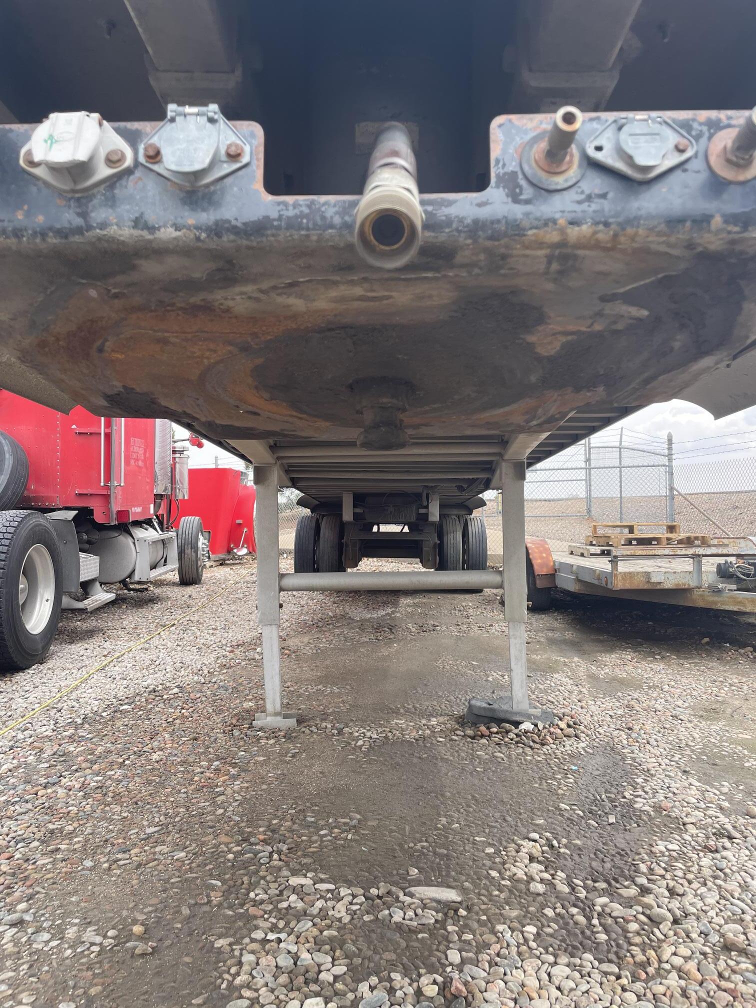 2009 VANTAGE 39' X 96 - Image 12