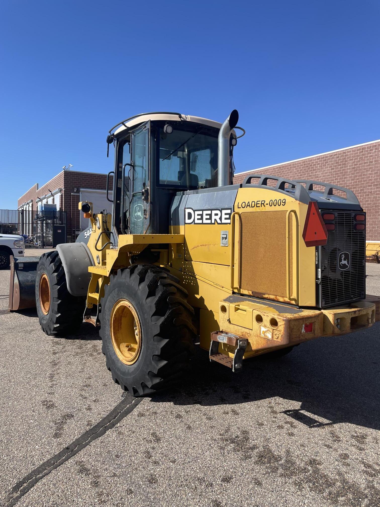 2011 DEERE 544K - view 11 of 62