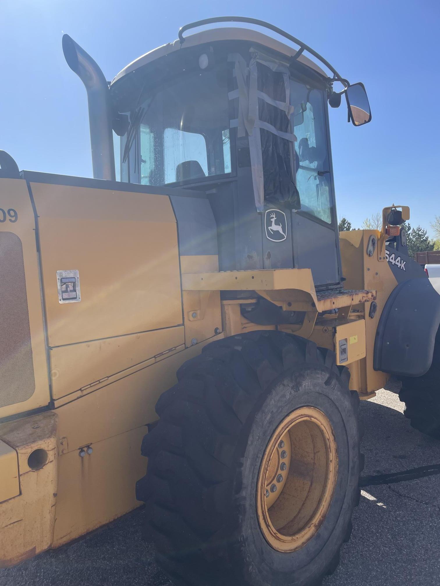 2011 DEERE 544K - Image 14