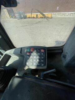 2011 DEERE 544K - Image 39