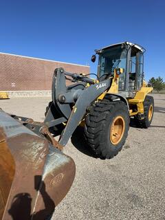 2011 DEERE 544K - Image 2