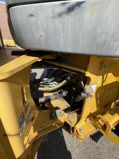 2011 DEERE 544K - Image 24
