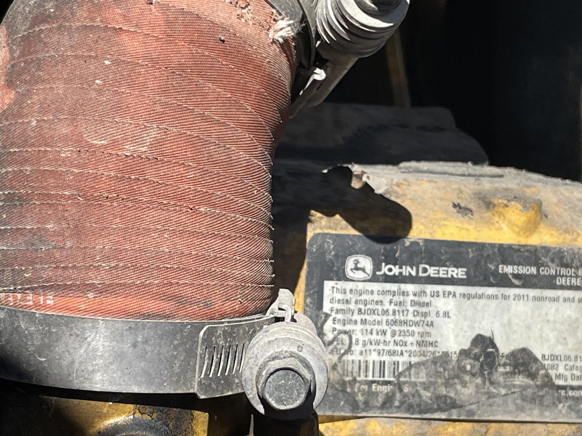 2011 DEERE 544K - Image 20