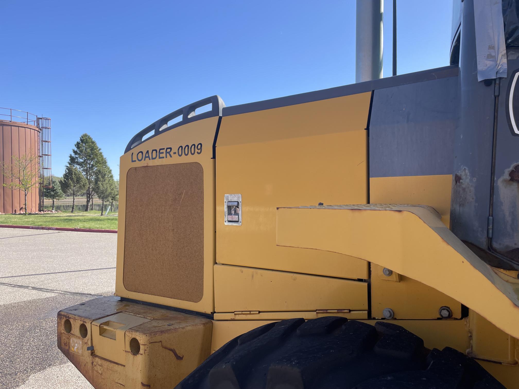 2011 DEERE 544K - view 17 of 62