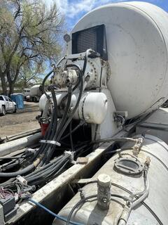 2001 INTERNATIONAL DF557 - Image 29