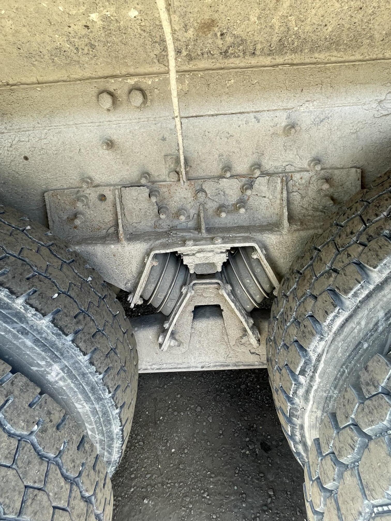 2001 INTERNATIONAL DF557 - Image 27