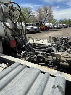 2001 INTERNATIONAL DF557 - Image 23