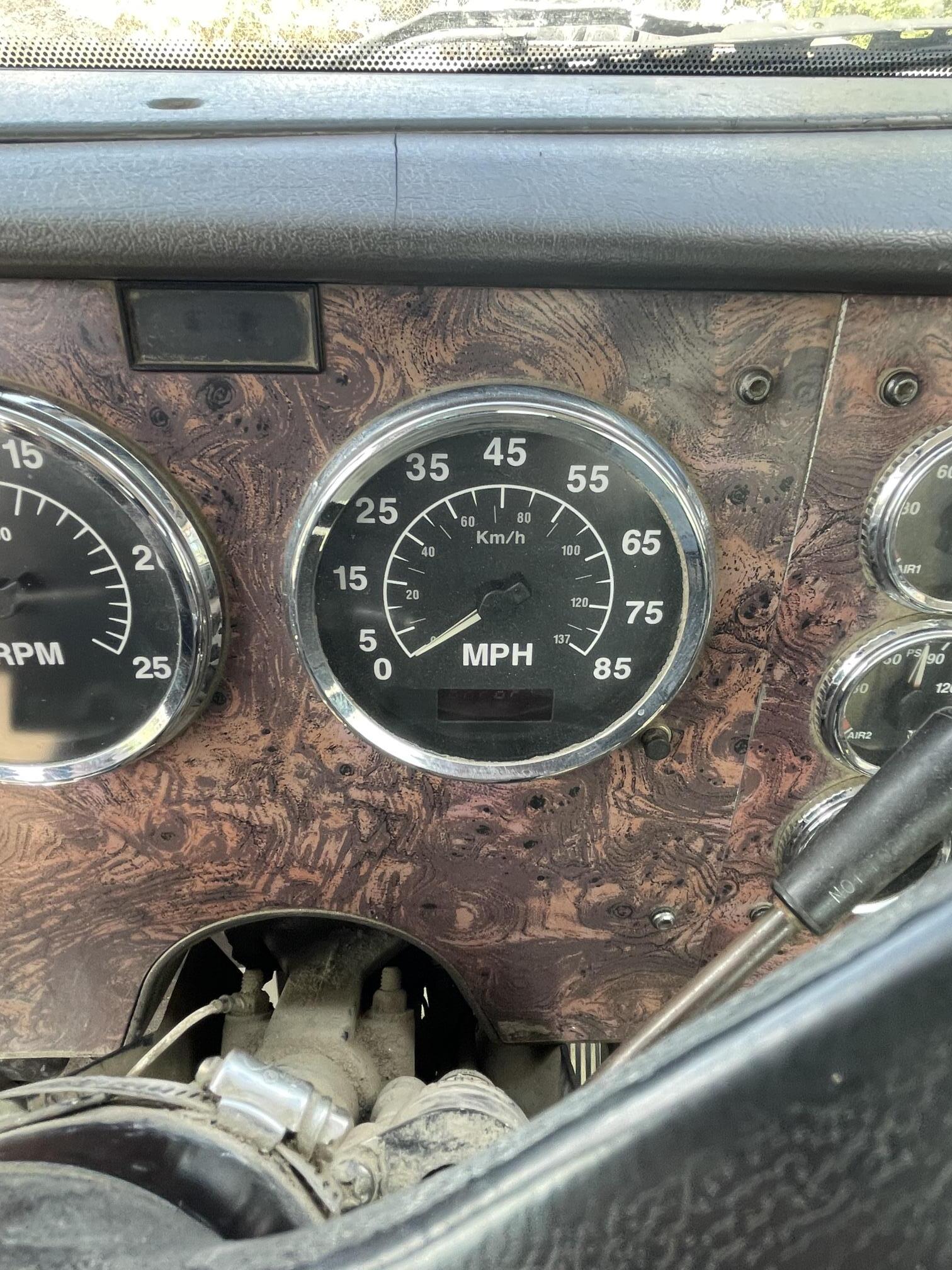 2001 INTERNATIONAL DF557 - view 11 of 30