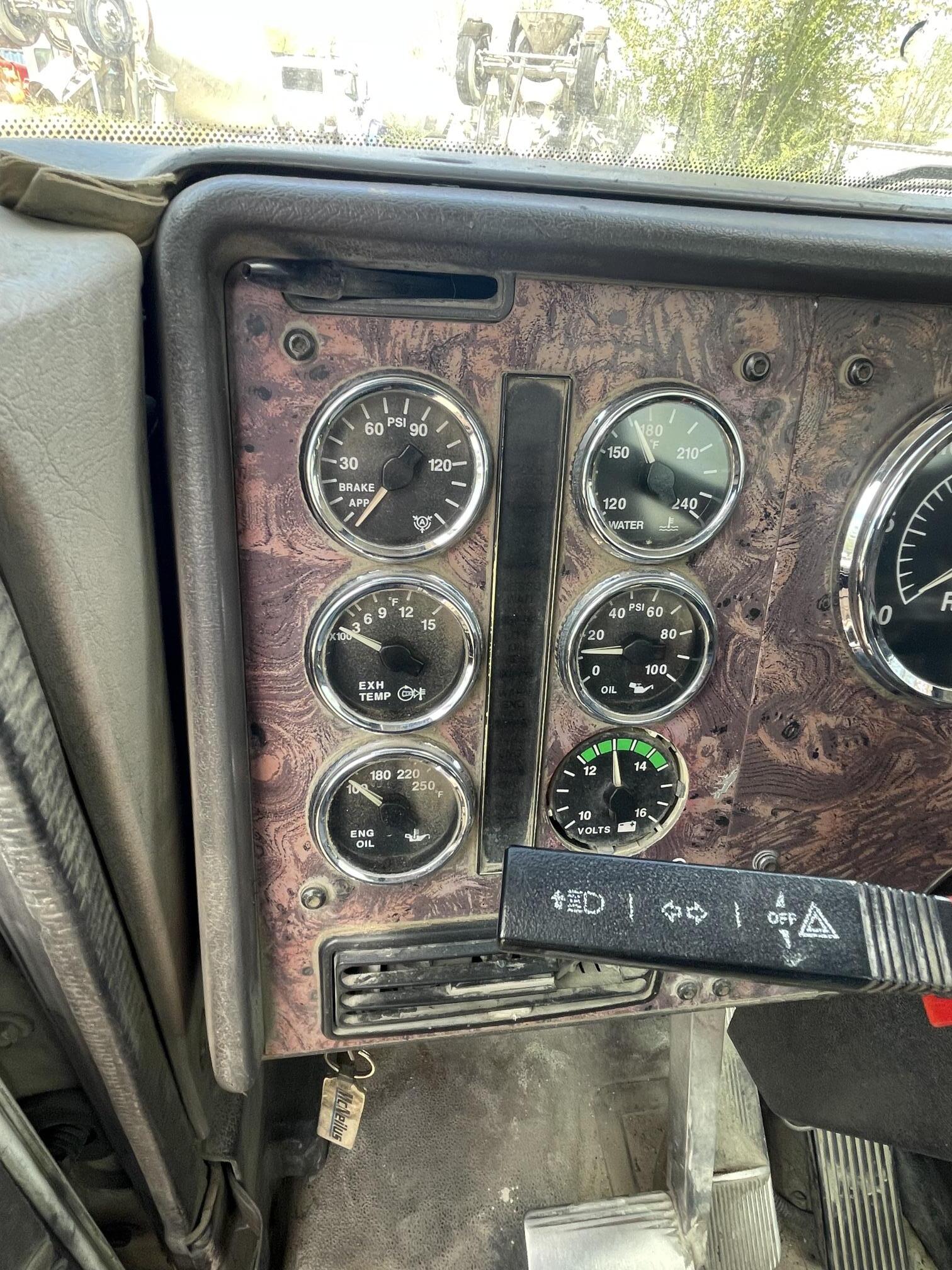 2001 INTERNATIONAL DF557 - view 10 of 30