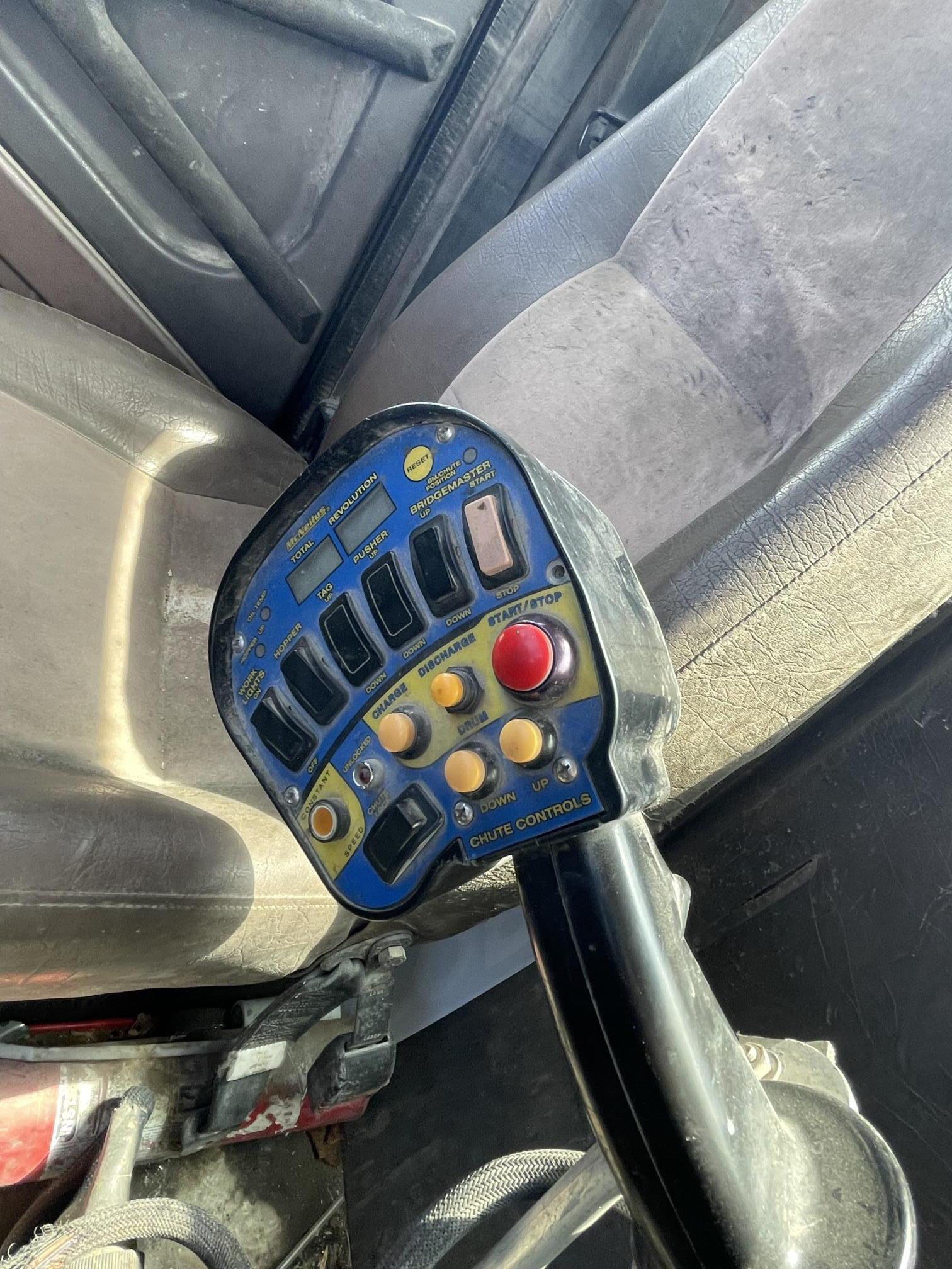 2001 INTERNATIONAL DF557 - view 16 of 30