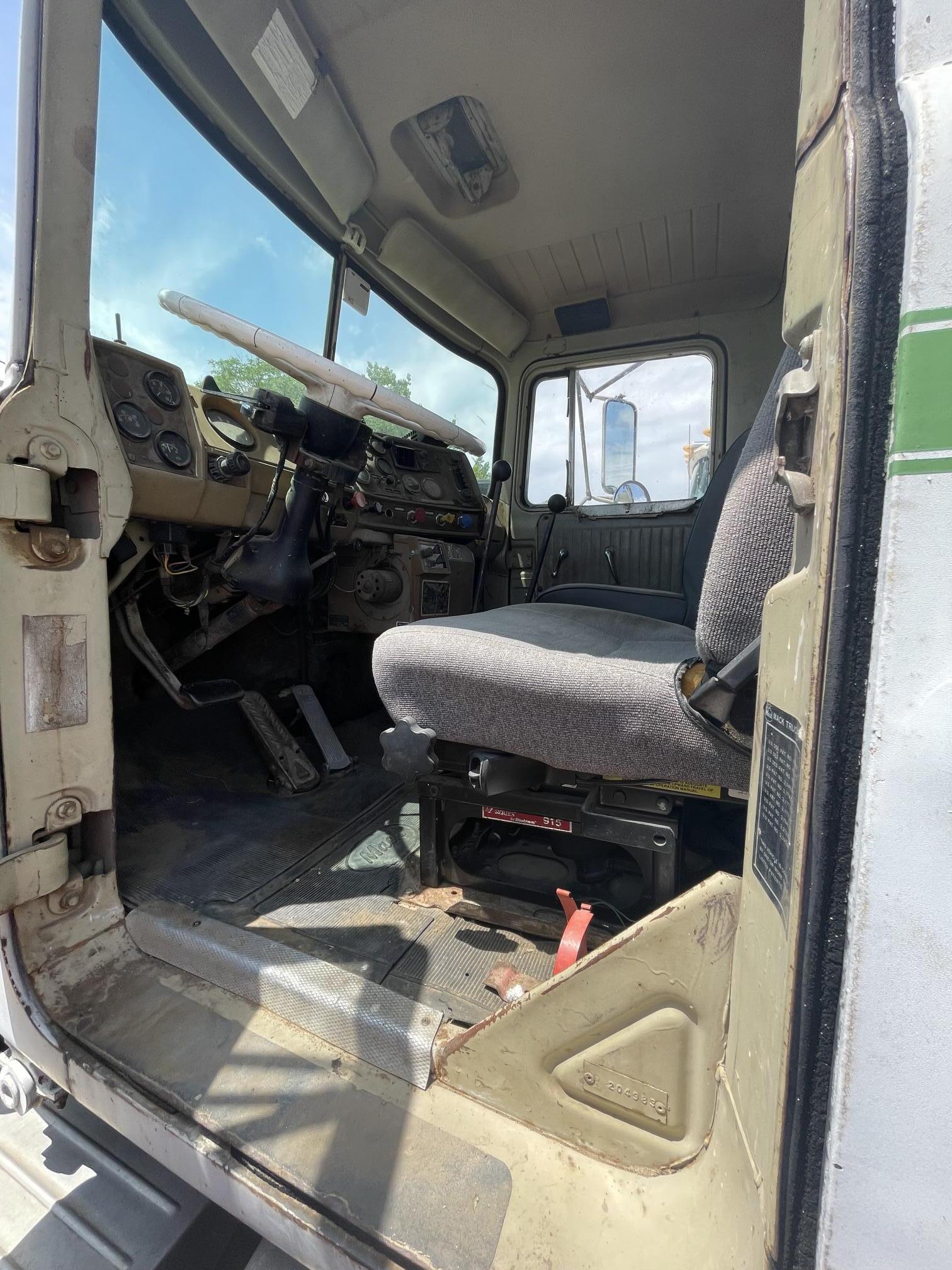 1982 FINN T330 - Image 29