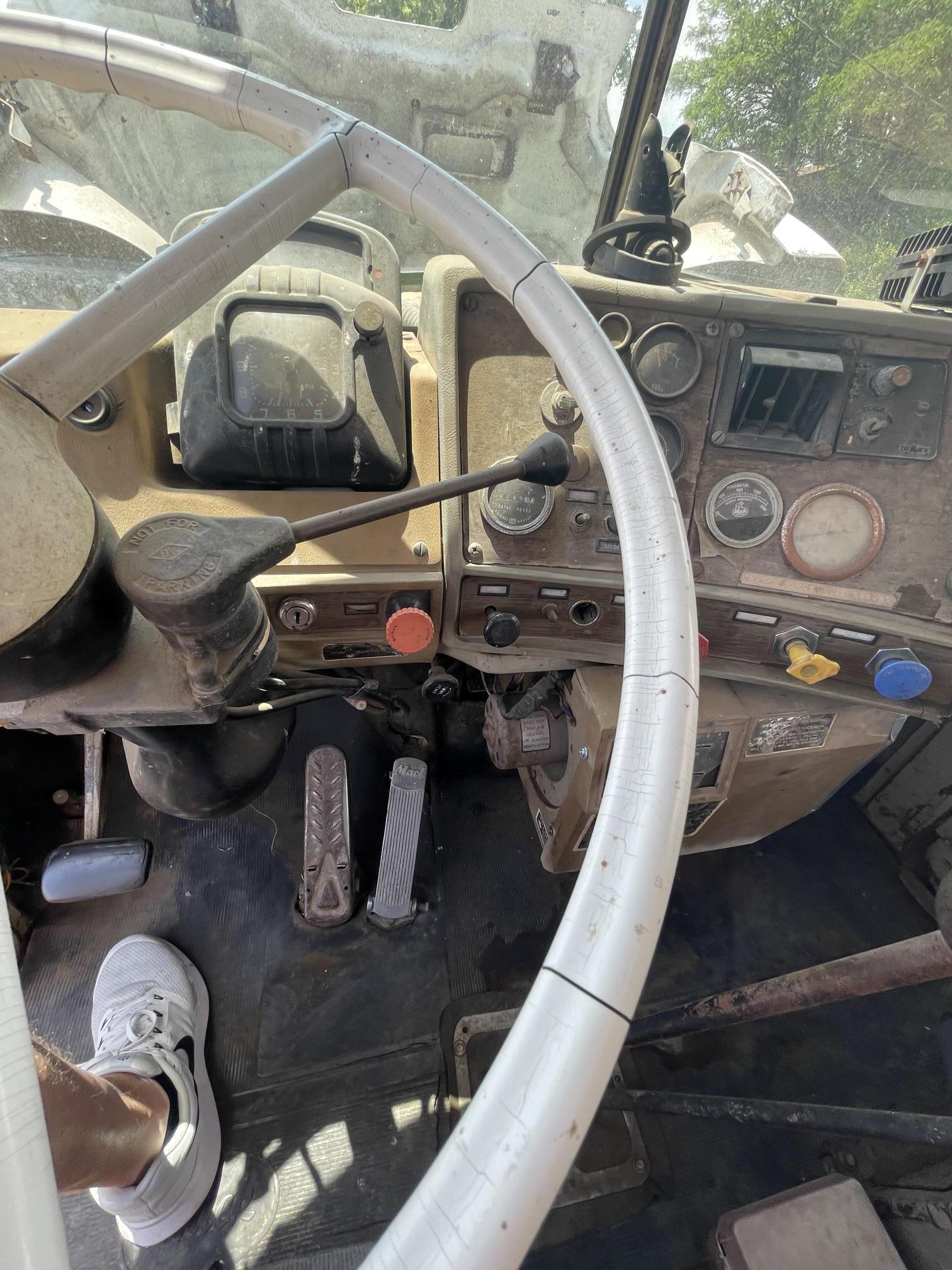 1982 FINN T330 - Image 42