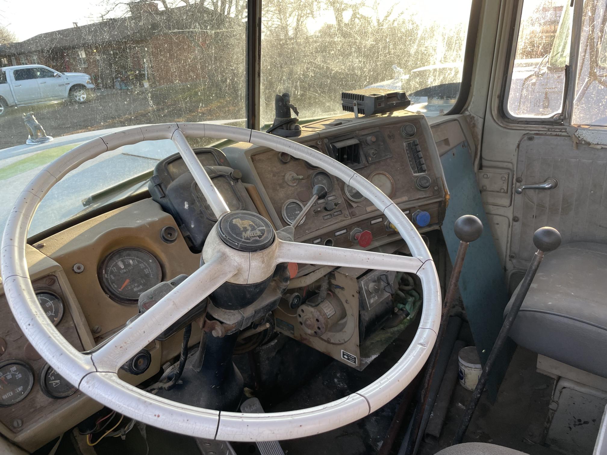 1982 FINN T330 - Image 35