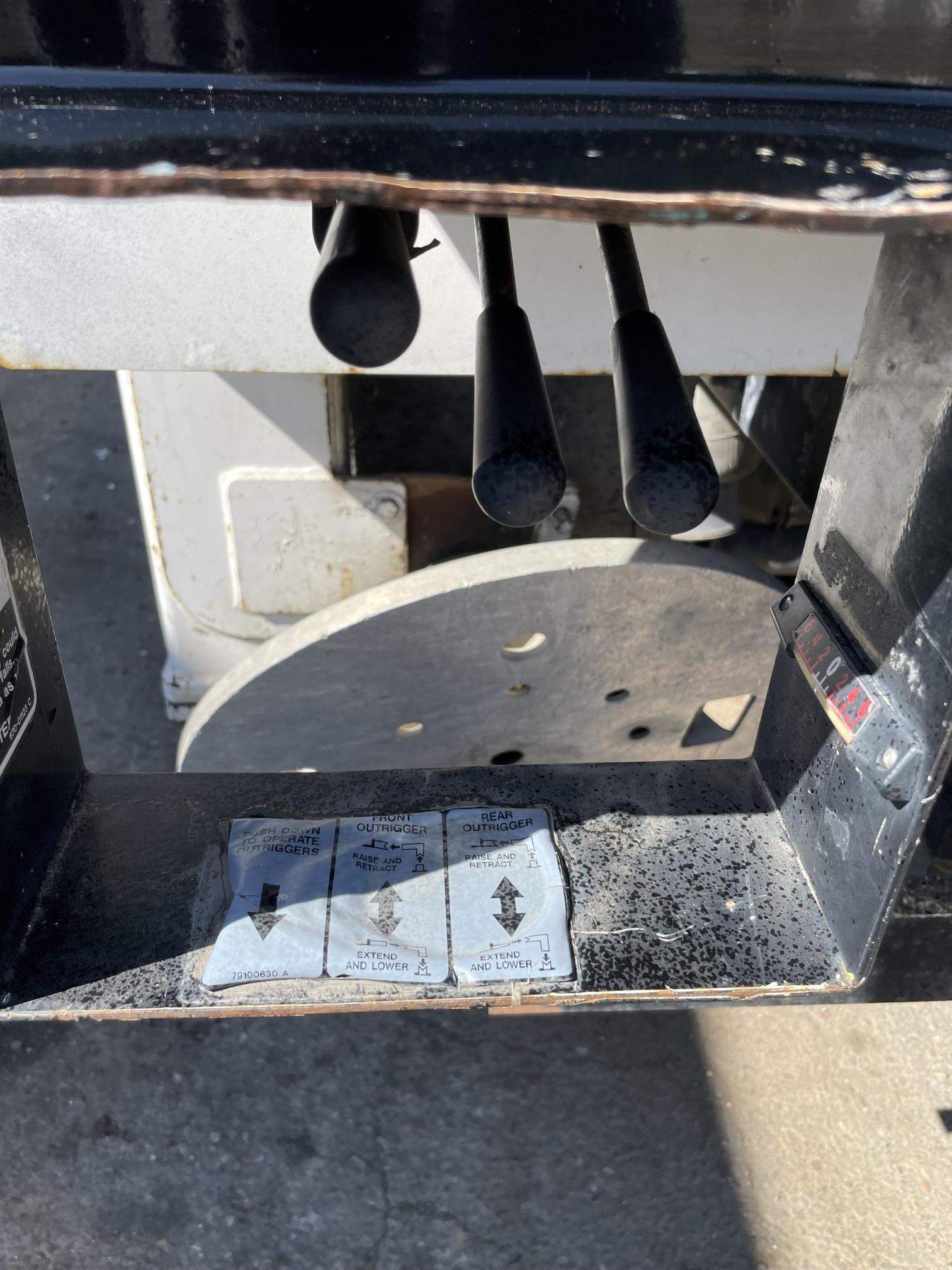 2007 ALTEC AC38-127 - view 12 of 44