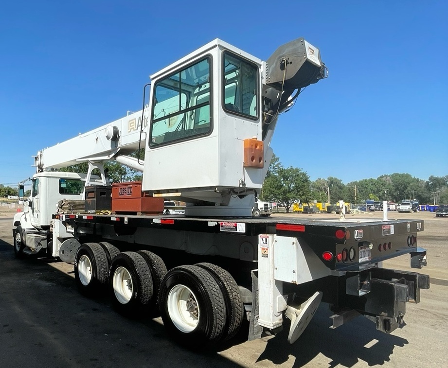 2007 ALTEC AC38-127 - Image 4