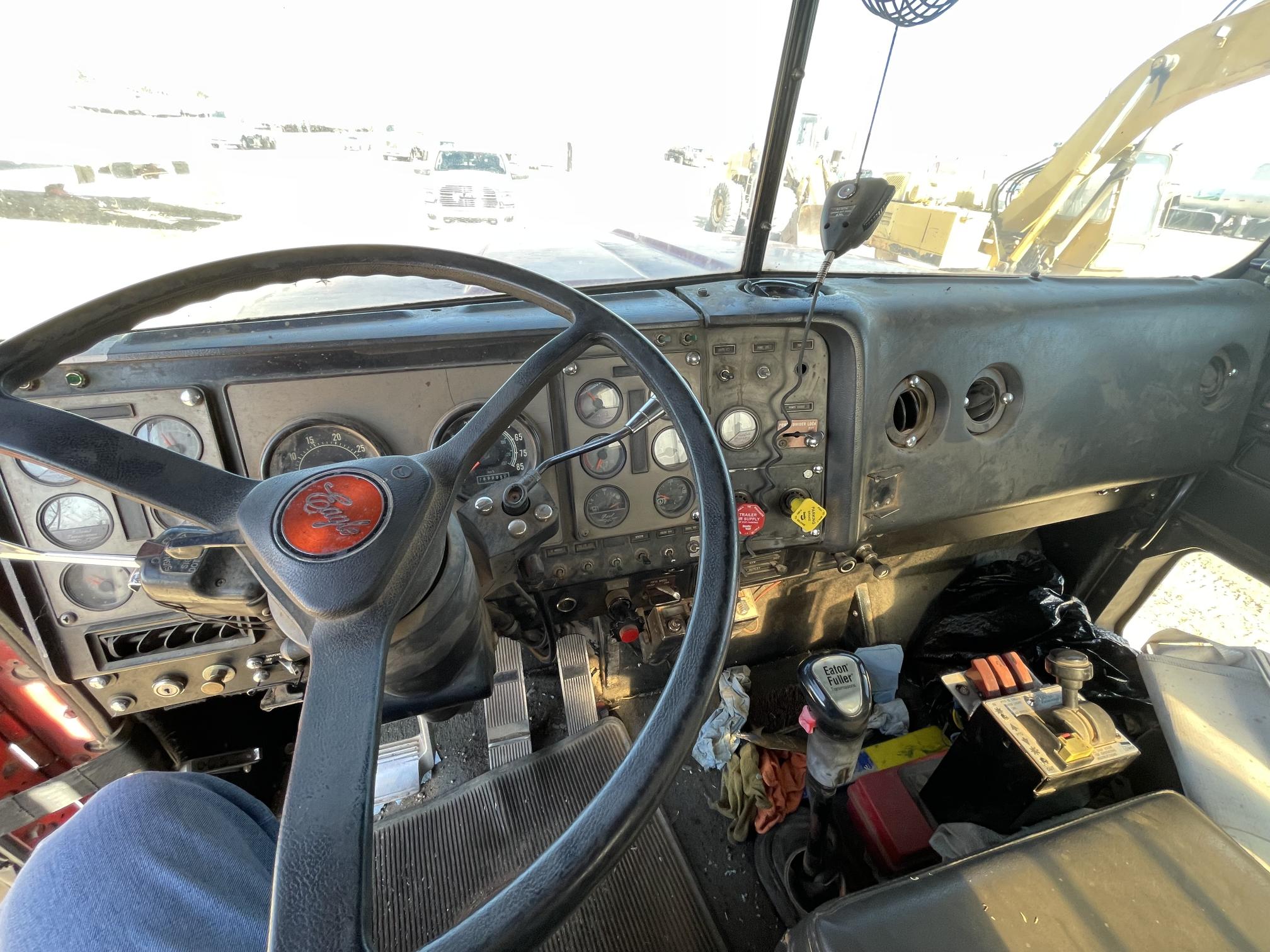 1987 INTERNATIONAL F9370-6X4 - view 8 of 12