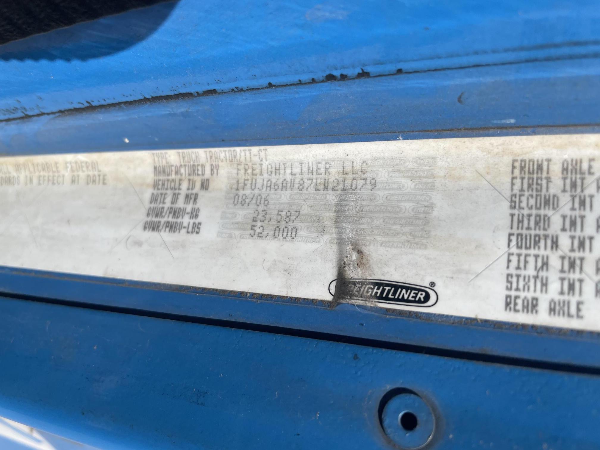 2007 FREIGHTLINER Columbia - Image 86