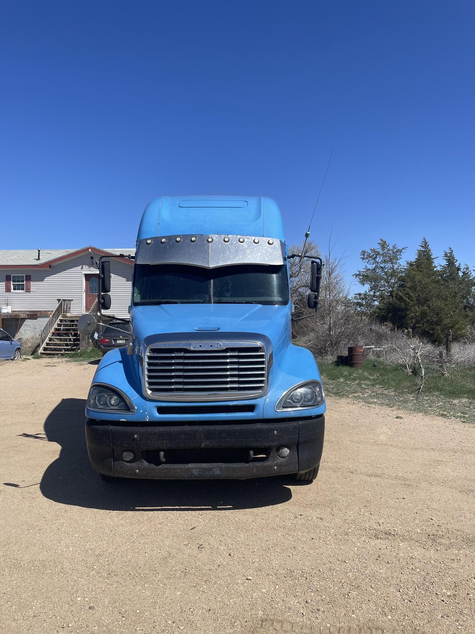 2007 FREIGHTLINER Columbia - view 7 of 87