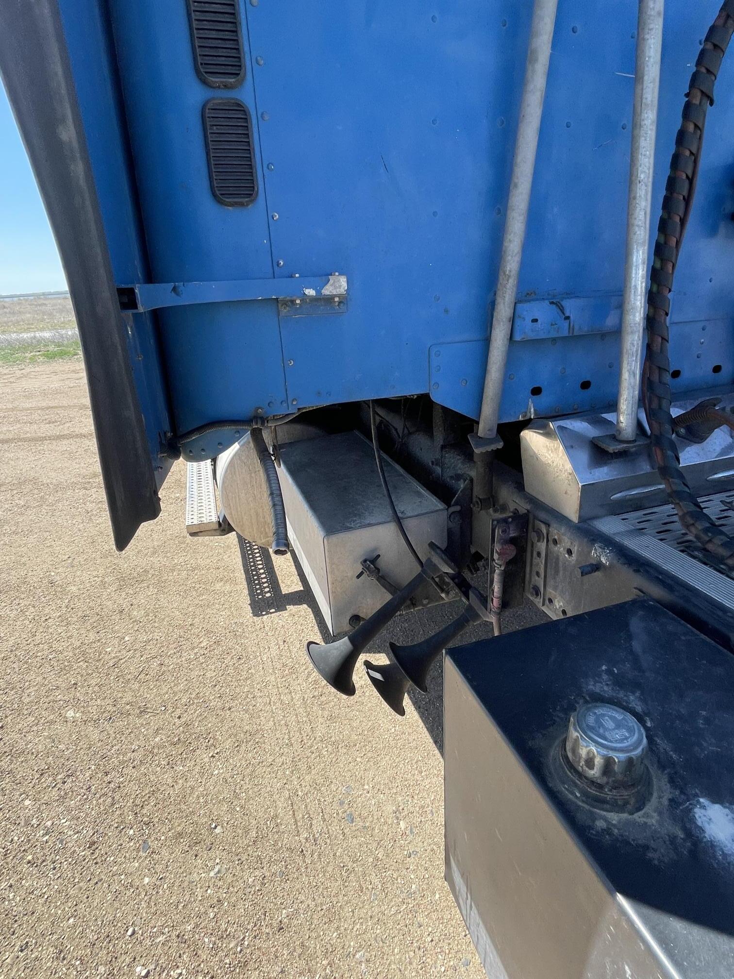 2007 FREIGHTLINER Columbia - Image 66