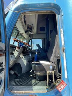 2007 FREIGHTLINER Columbia - Image 57