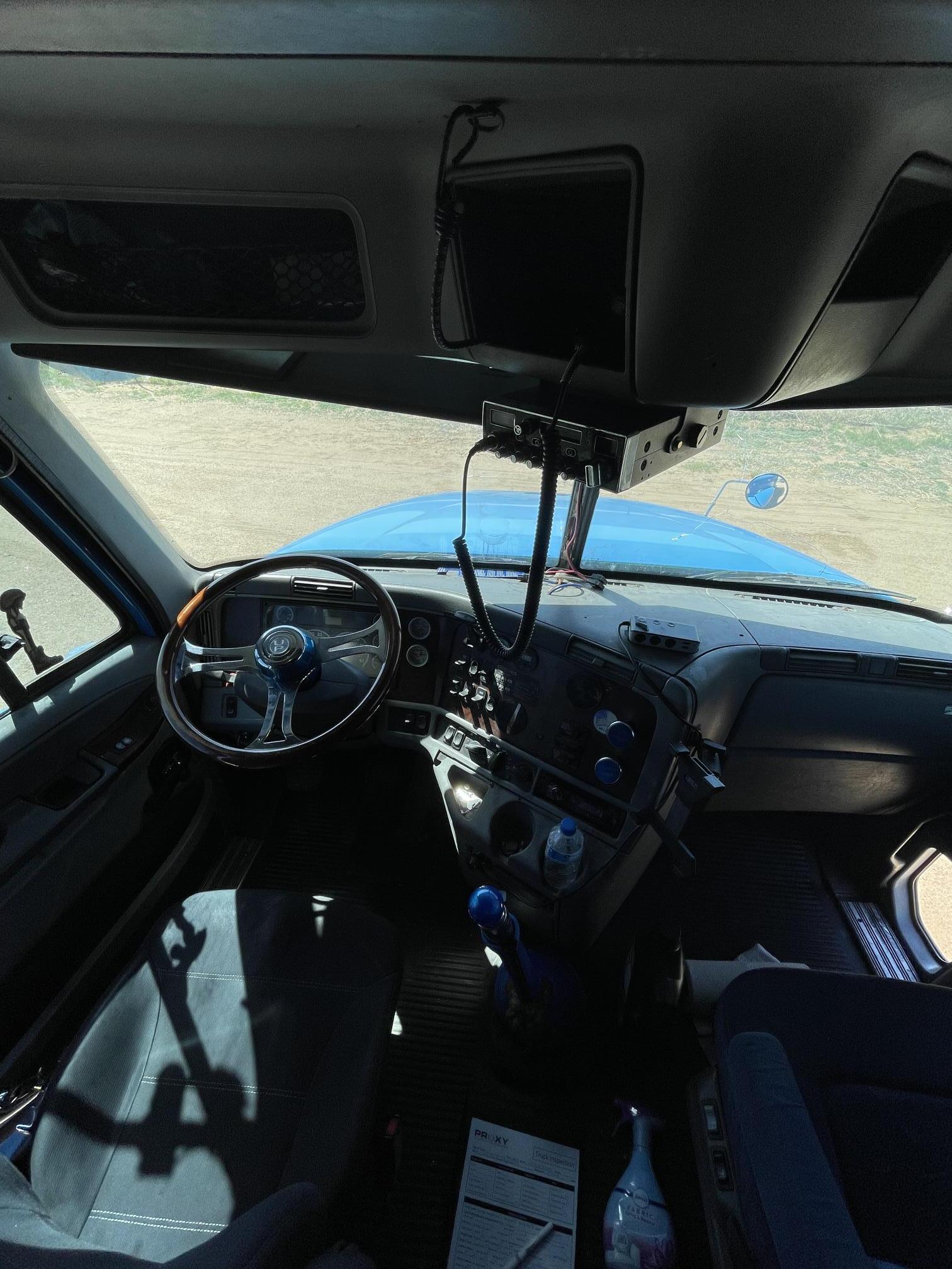 2007 FREIGHTLINER Columbia - Image 34