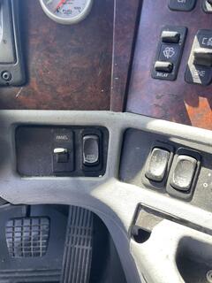 2007 FREIGHTLINER Columbia - Image 25