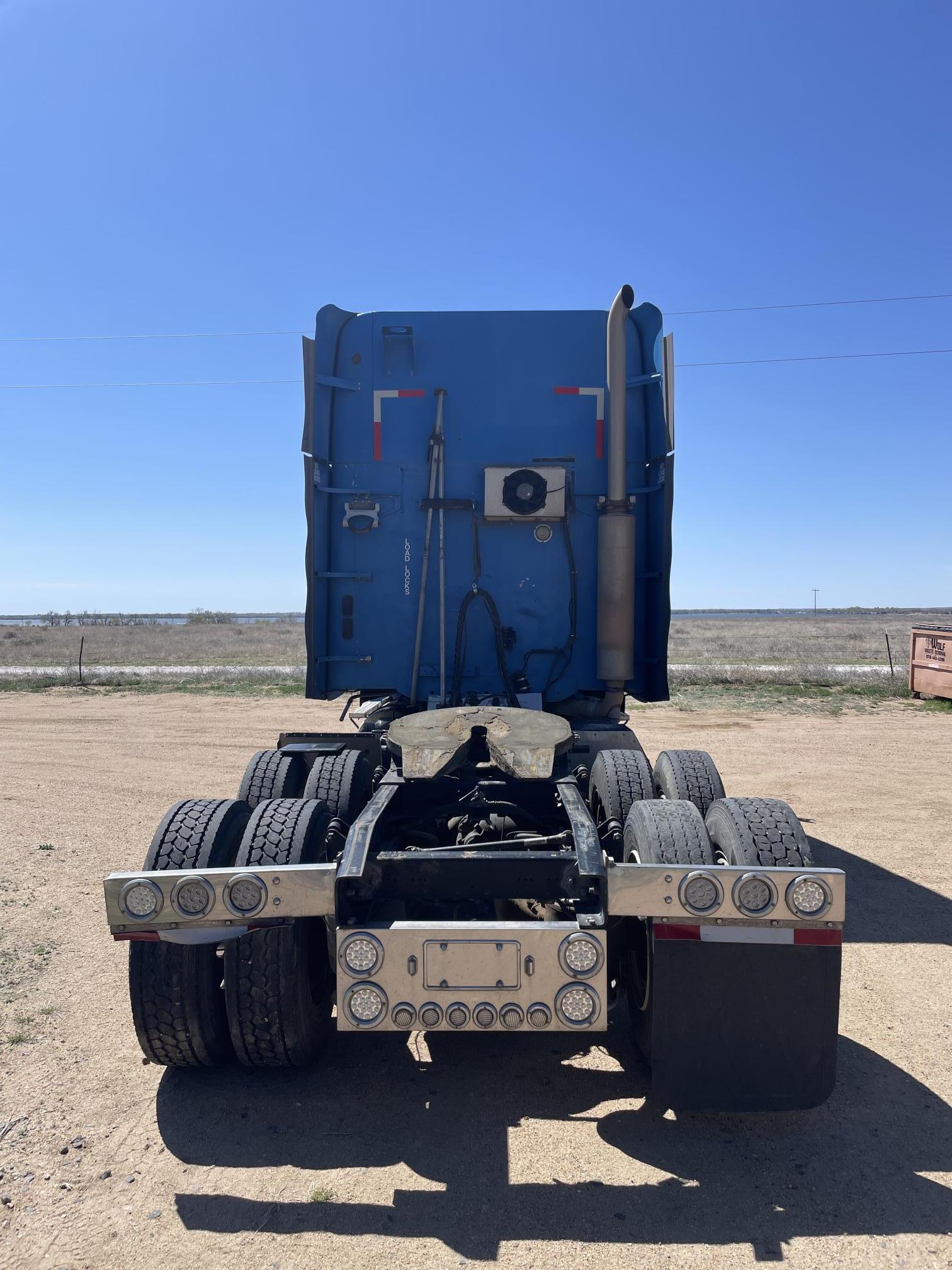 2007 FREIGHTLINER Columbia - view 11 of 87