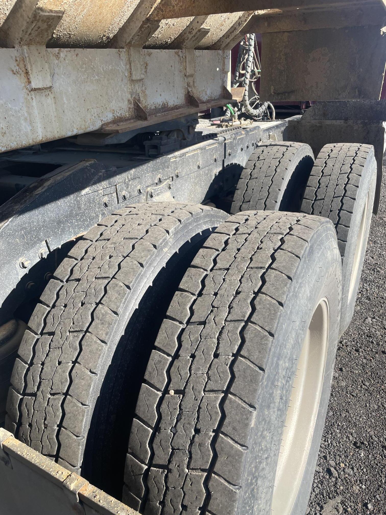 1989 PETERBILT 379 - Image 95