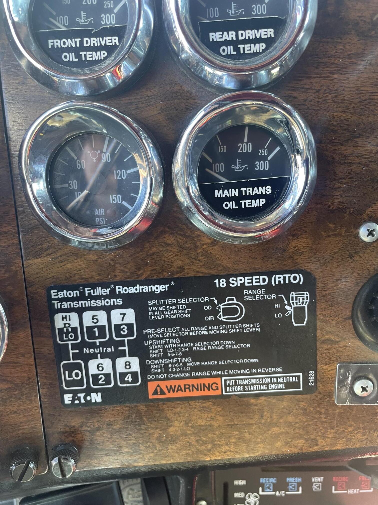 1989 PETERBILT 379 - Image 38