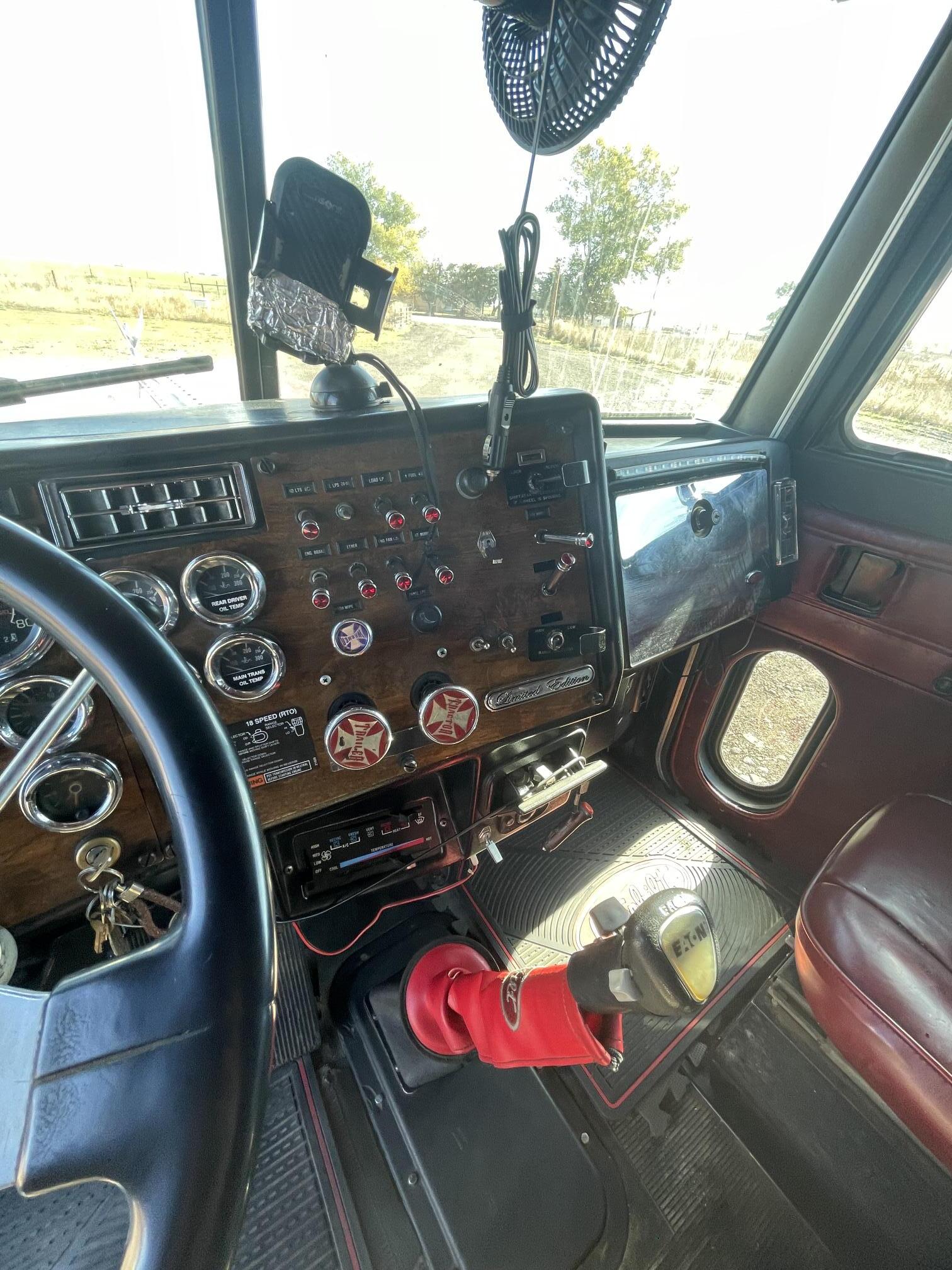 1989 PETERBILT 379 - Image 44