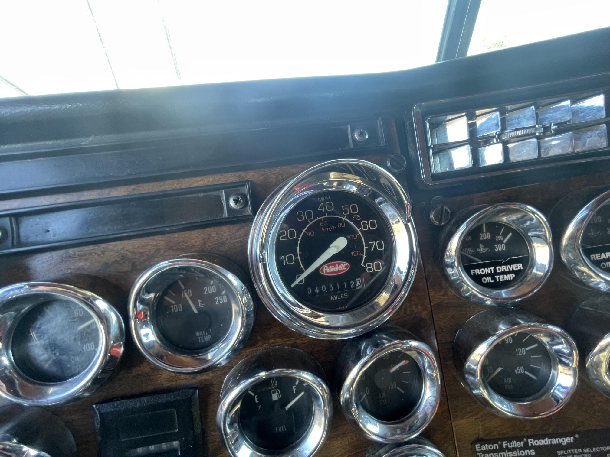 1989 PETERBILT 379 - Image 37