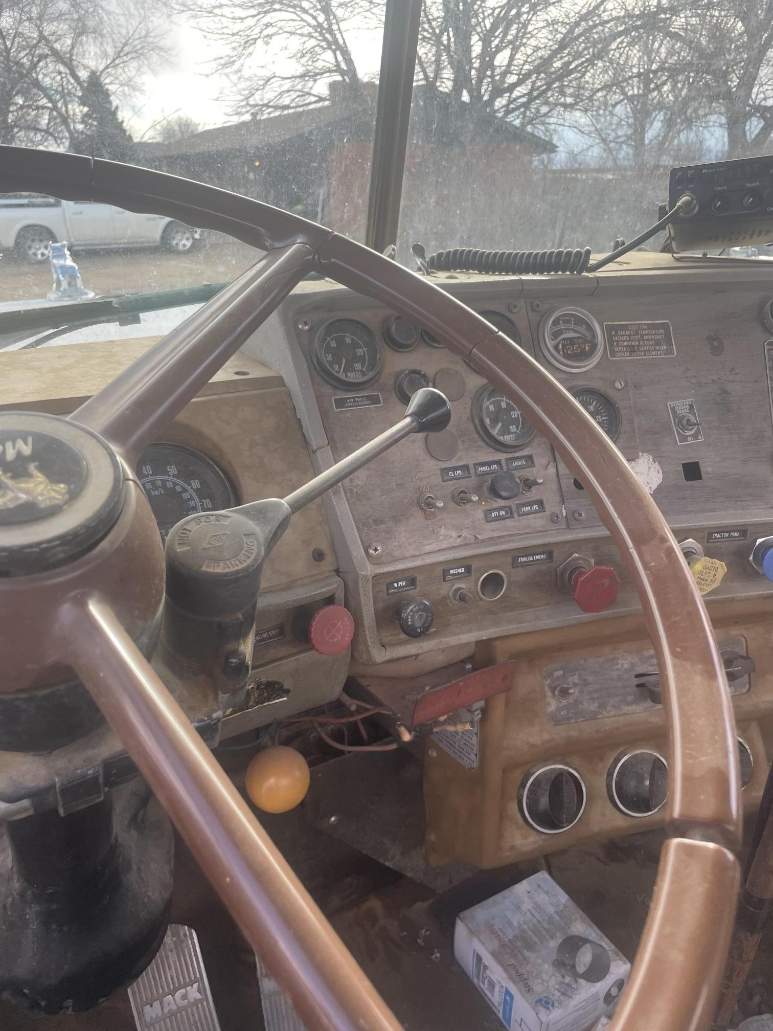 1978 MACK RS600L - view 14 of 21