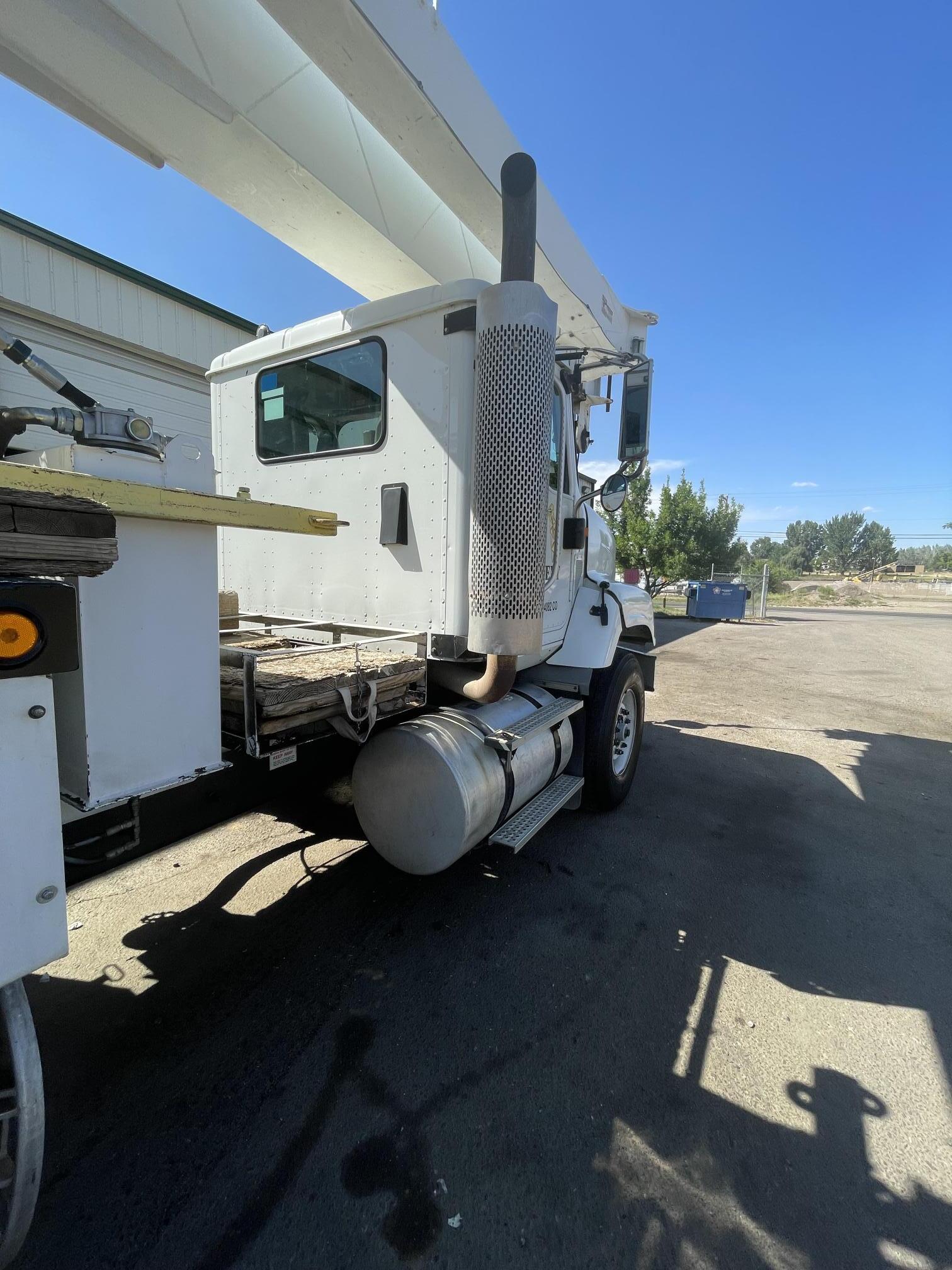 2007 ALTEC 5600 - Image 6