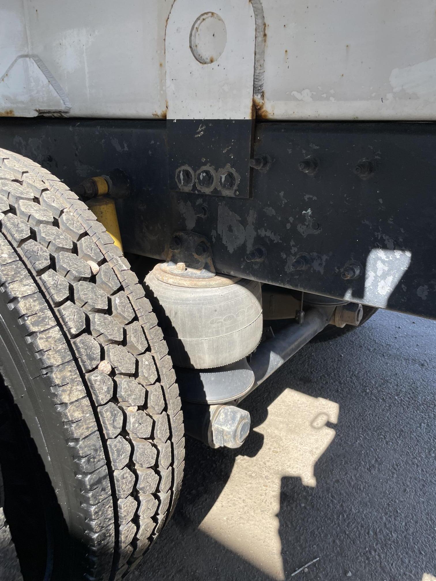 2007 ALTEC 5600 - Image 25