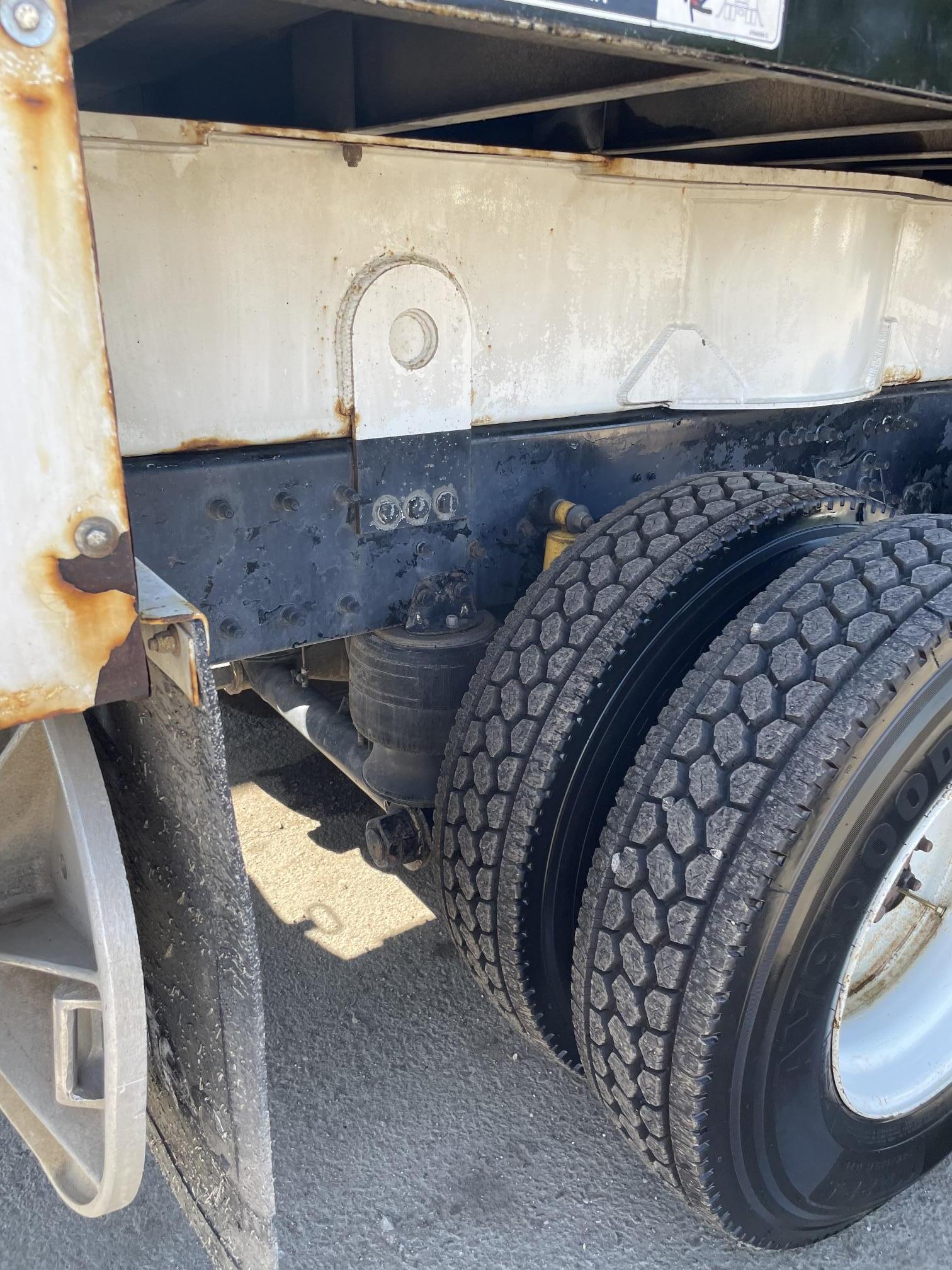 2007 ALTEC 5600 - Image 26