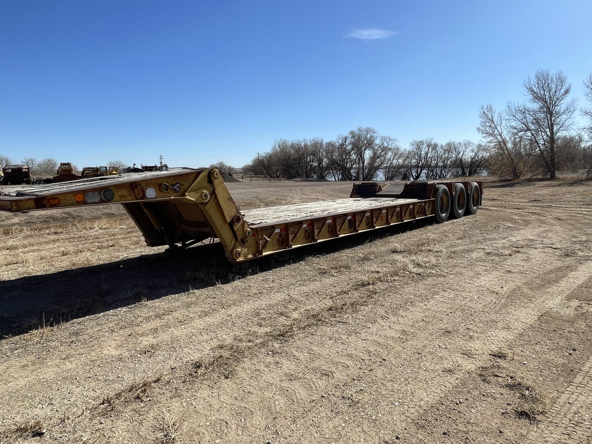 2000 LOAD KING 46 foot