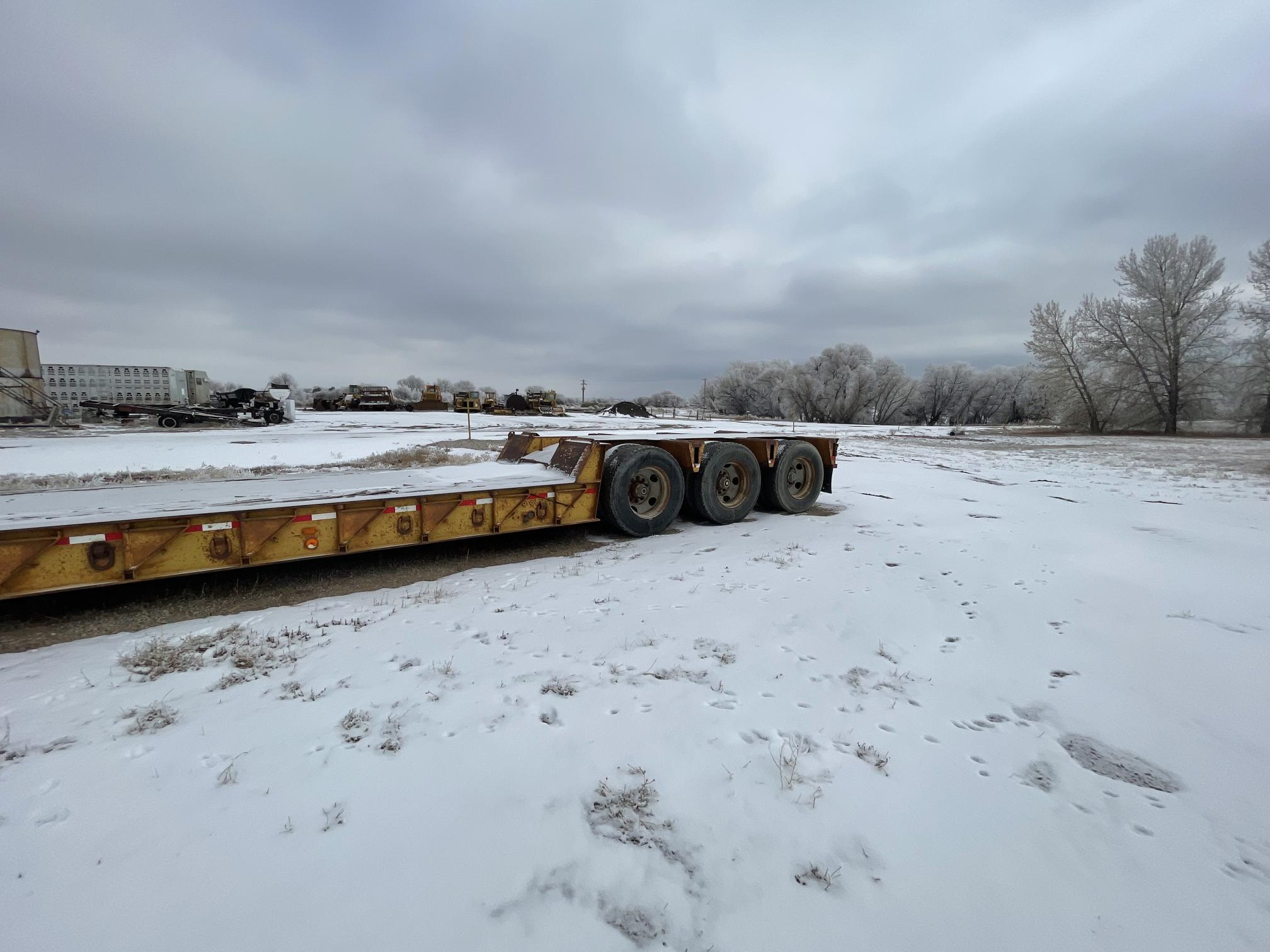 2000 LOAD KING 46 foot - view 5 of 12