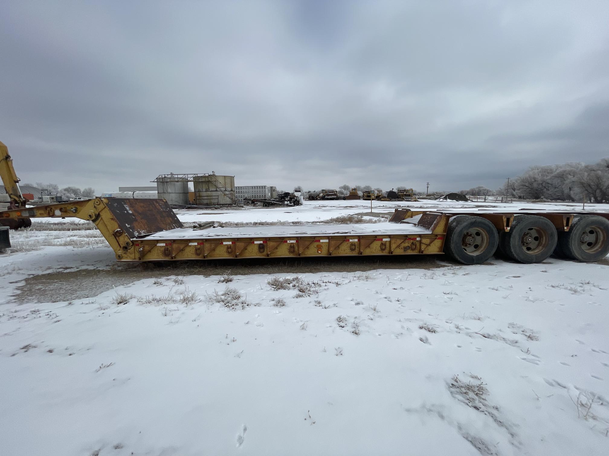 2000 LOAD KING 46 foot - view 7 of 12