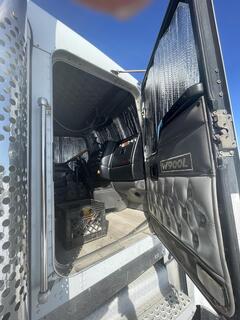 2004 KENWORTH W900 - Image 14