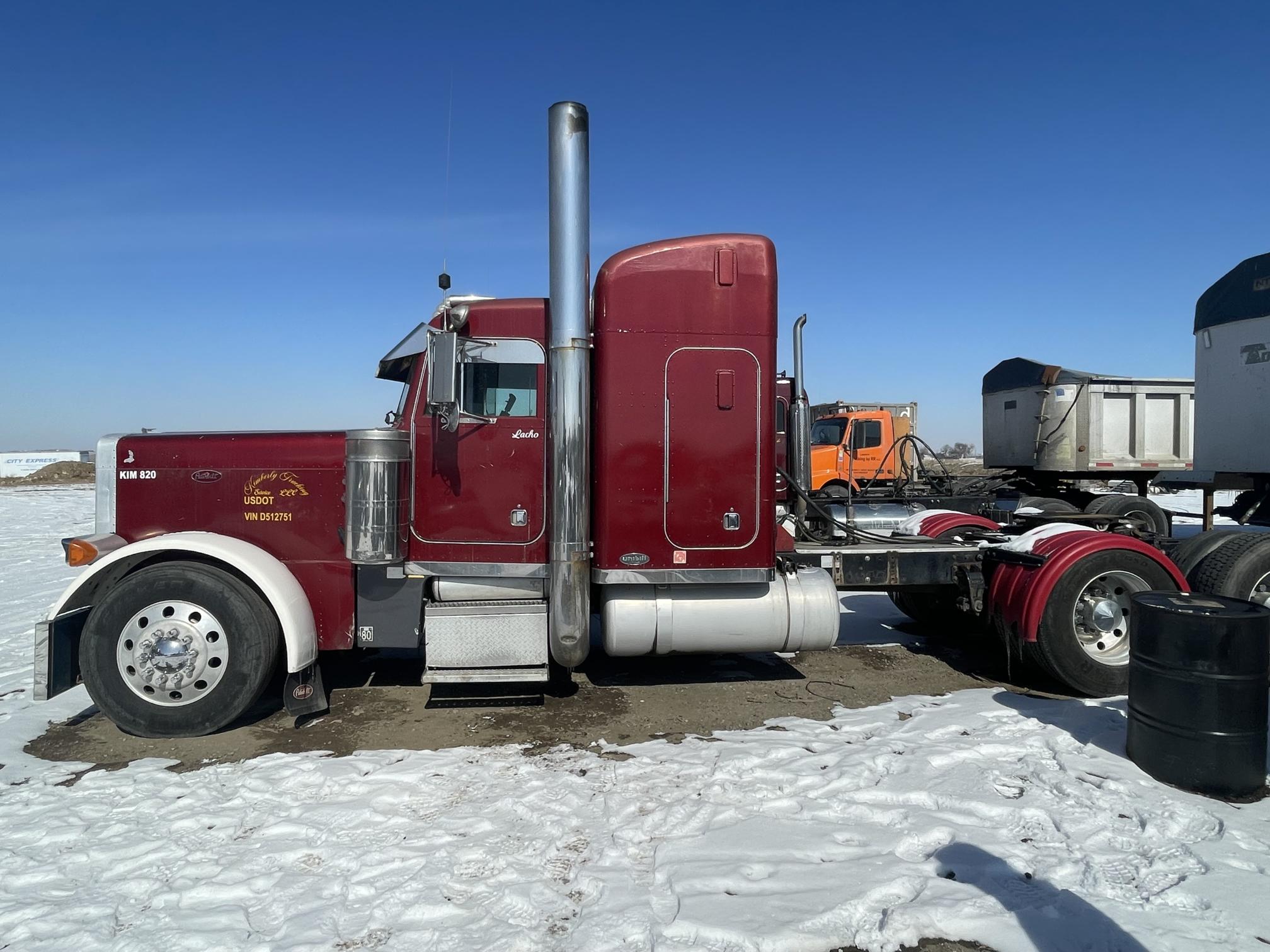2000 PETERBILT 379 - view 2 of 29