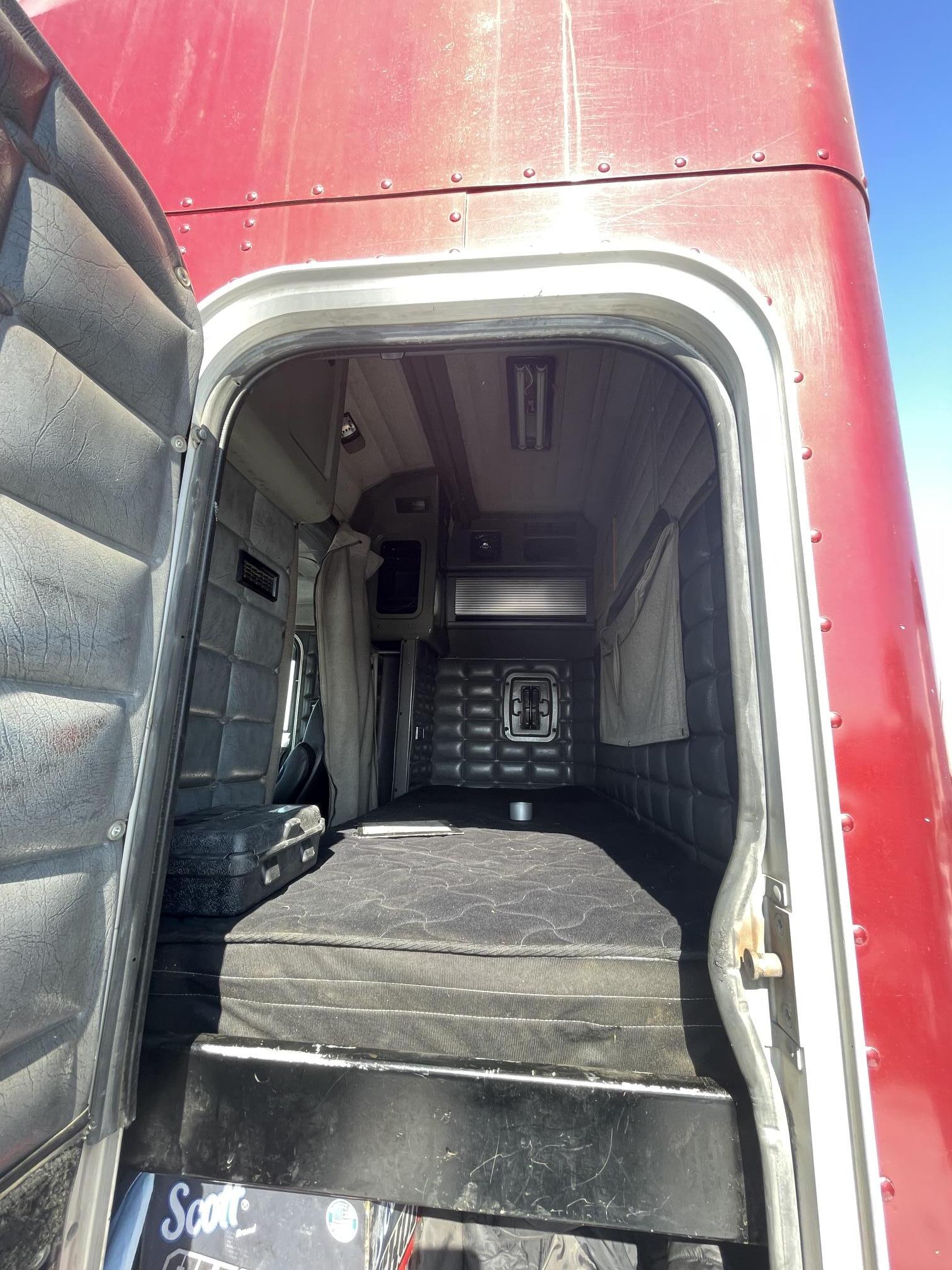 2000 PETERBILT 379 - view 20 of 29