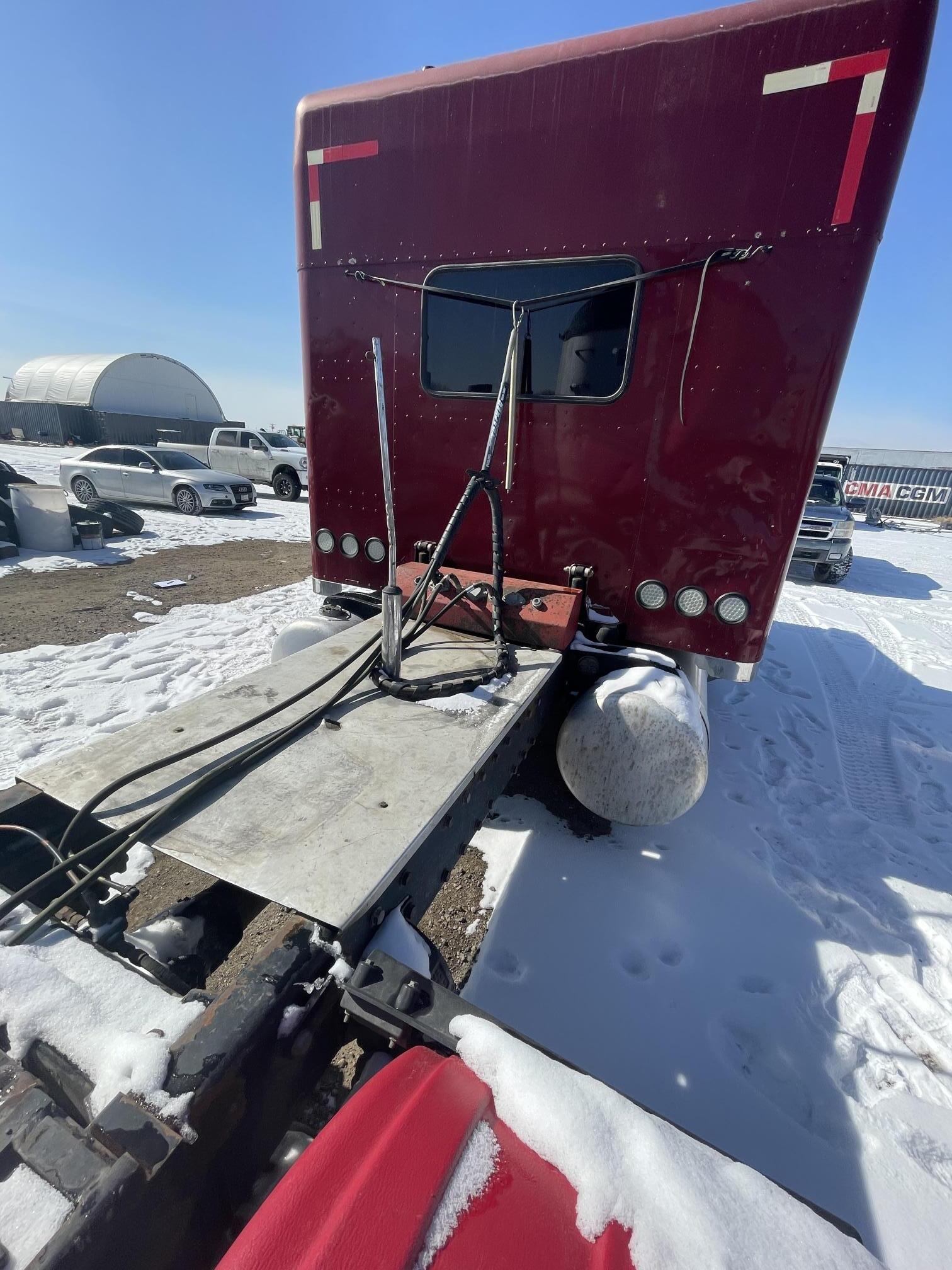 2000 PETERBILT 379 - view 9 of 29