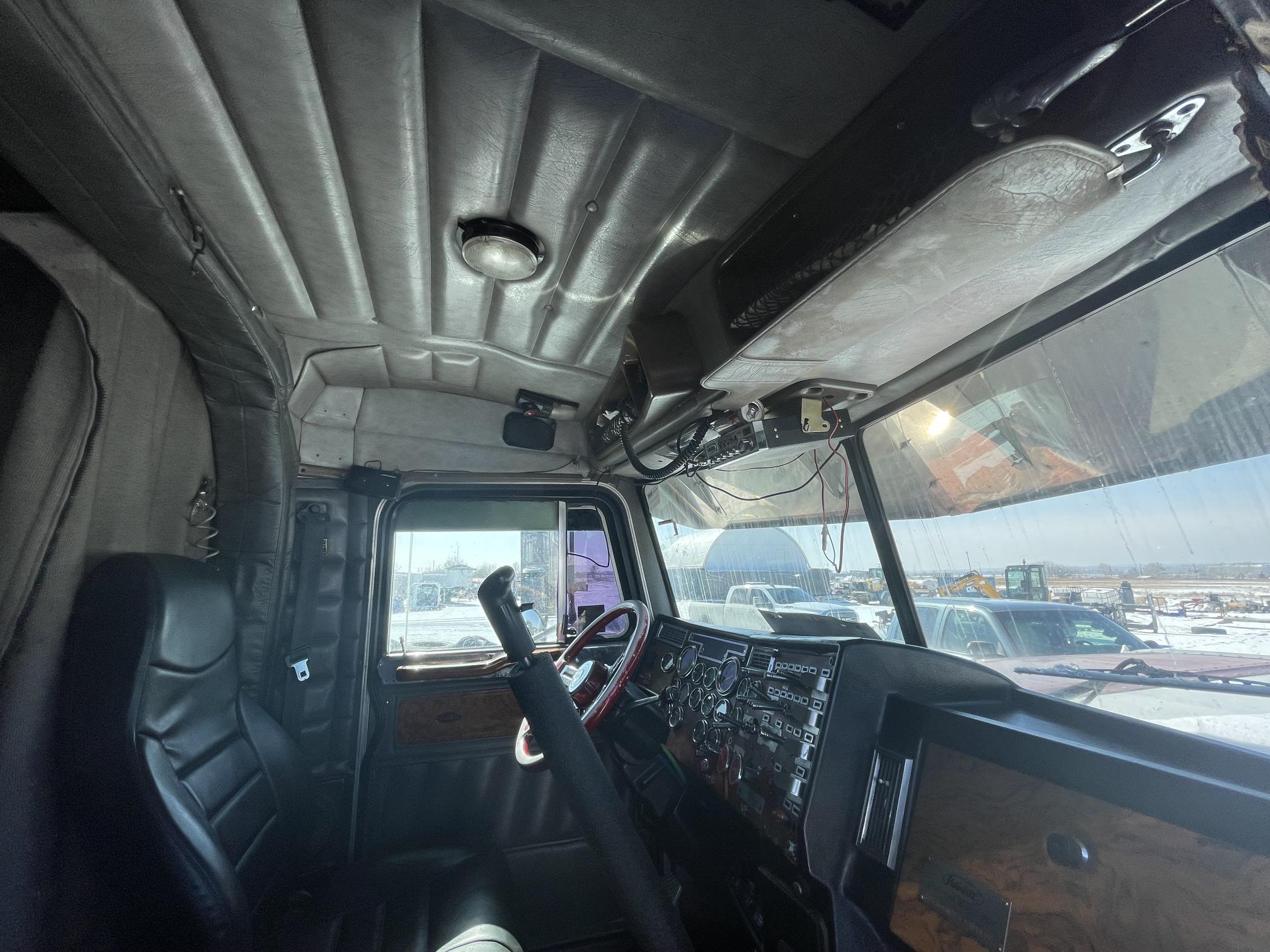 2000 PETERBILT 379 - Image 23